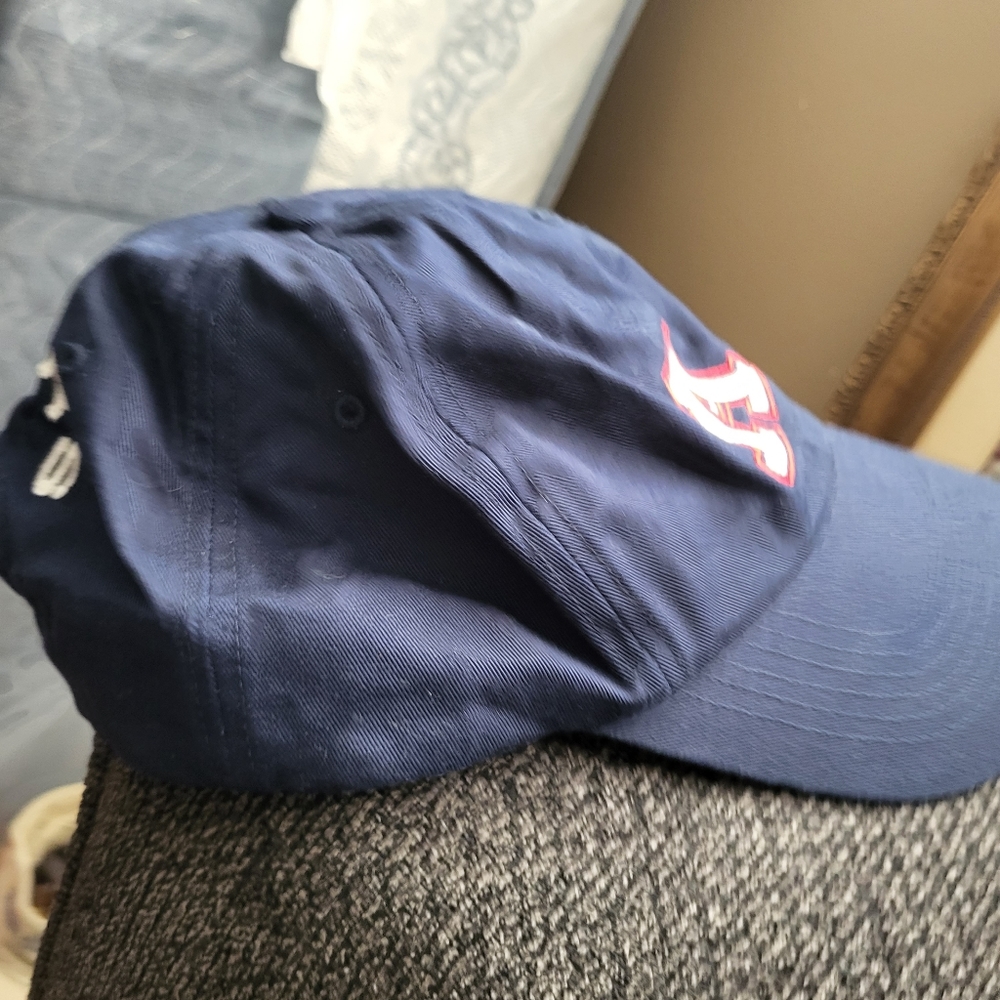 Adjustable Hat - Picture 4 of 5